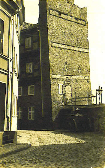 Schiefer Turm 1930